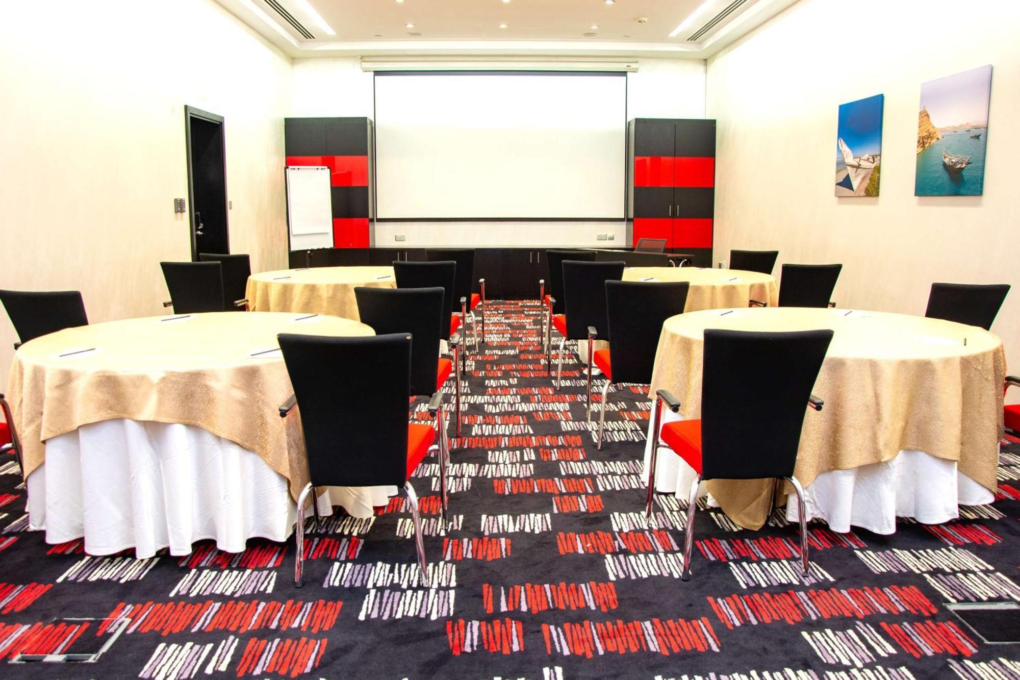 Radisson Blu Hotel & Resort, Sohar Ngoại thất bức ảnh Meeting room